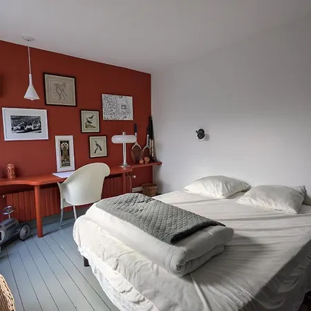 Bagatelle, 8 Personnes Front De Βίλα