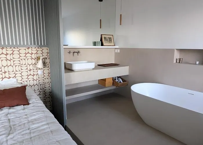 Bagatelle, 8 Personnes Front De * Houlgate