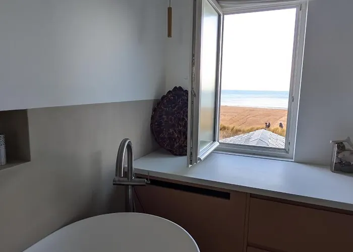 Bagatelle, 8 Personnes Front De Villa *